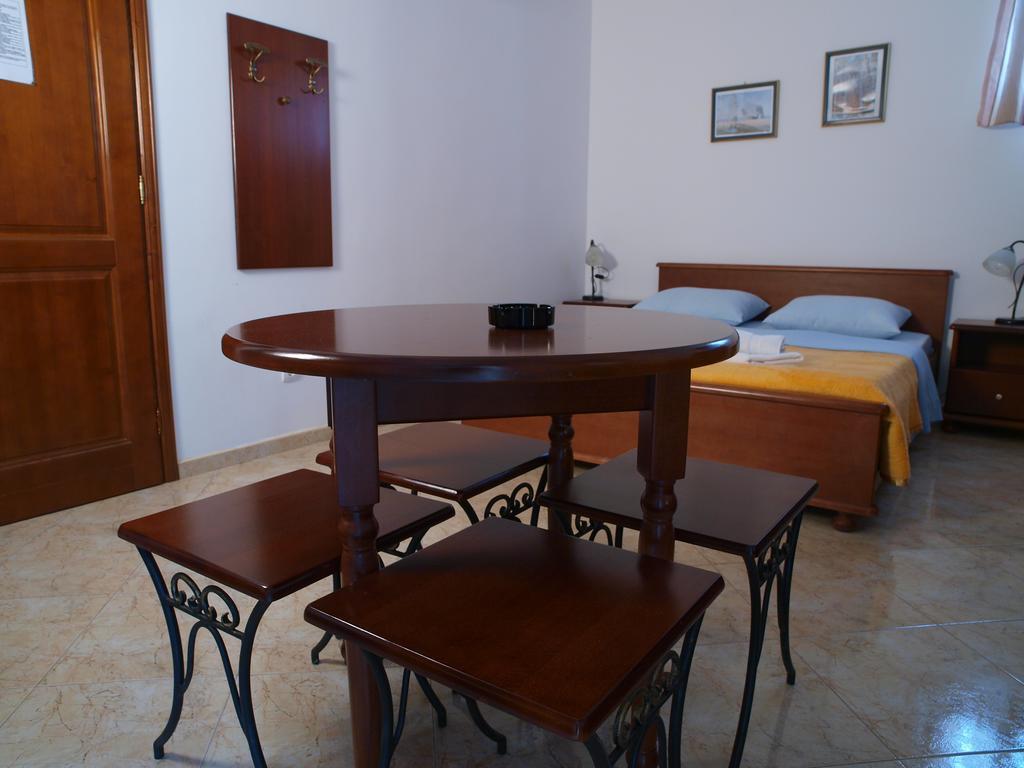 Apartments Obala Dragovic Petrovac Номер фото