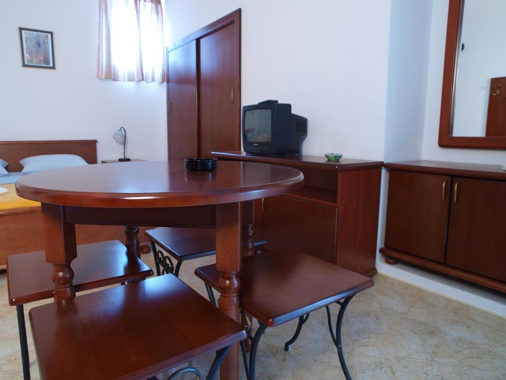 Apartments Obala Dragovic Petrovac Номер фото