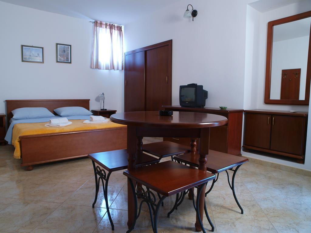 Apartments Obala Dragovic Petrovac Номер фото