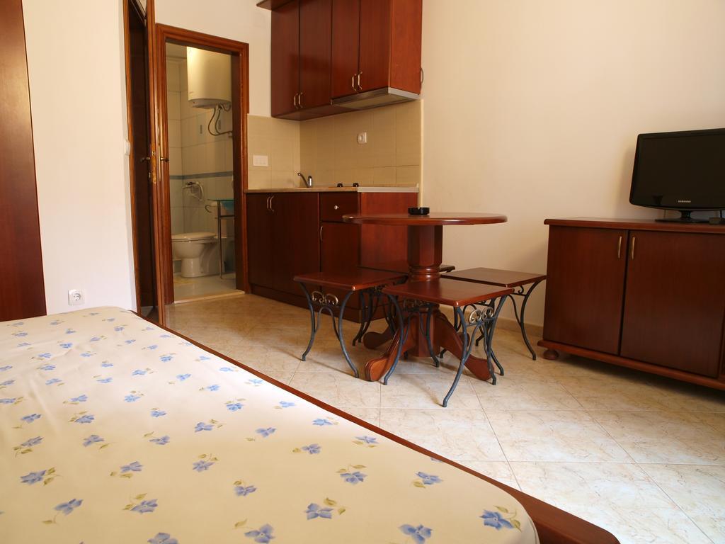 Apartments Obala Dragovic Petrovac Номер фото