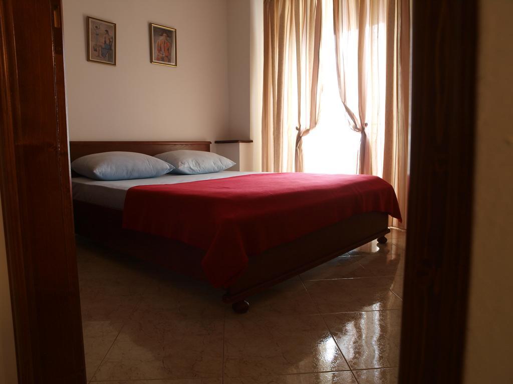 Apartments Obala Dragovic Petrovac Номер фото