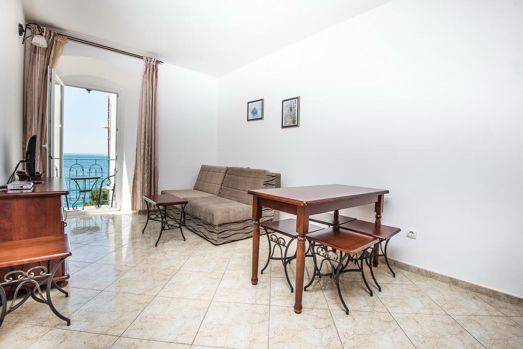 Apartments Obala Dragovic Petrovac Екстер'єр фото